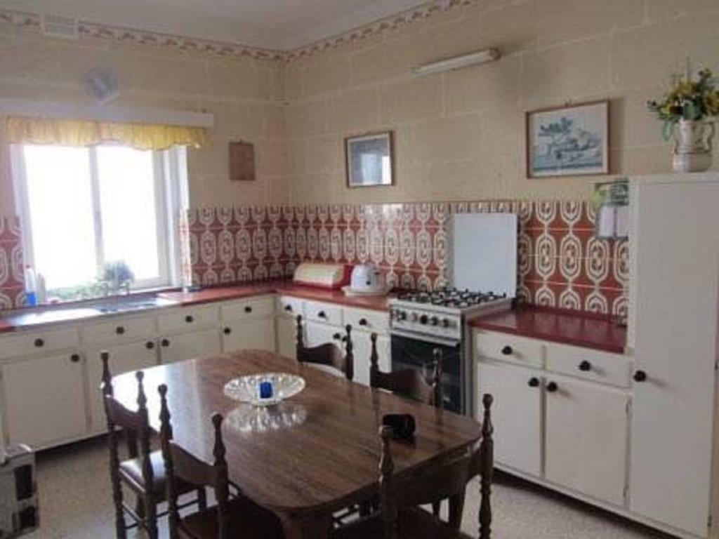 Ta' Karmni Apartment Marsalforn Ruang foto
