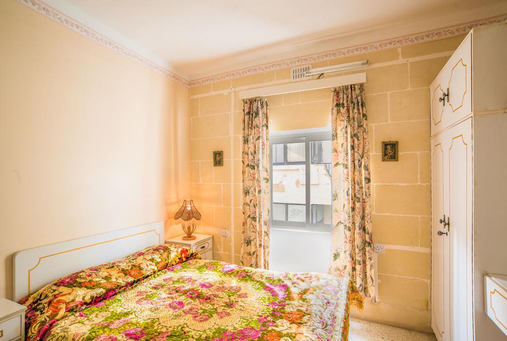 Ta' Karmni Apartment Marsalforn Bagian luar foto